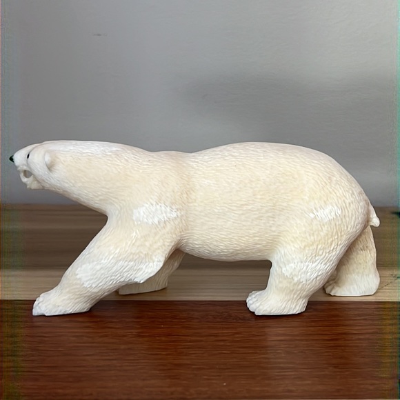 Hand-Carved Walrus Ivory Bear by Ray Toolie - Picture 4 of 15